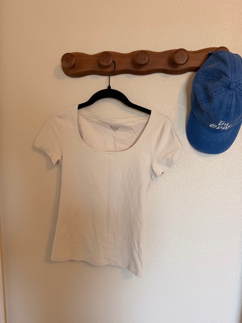 Athleta Cream Short Sleeve Performance Tee